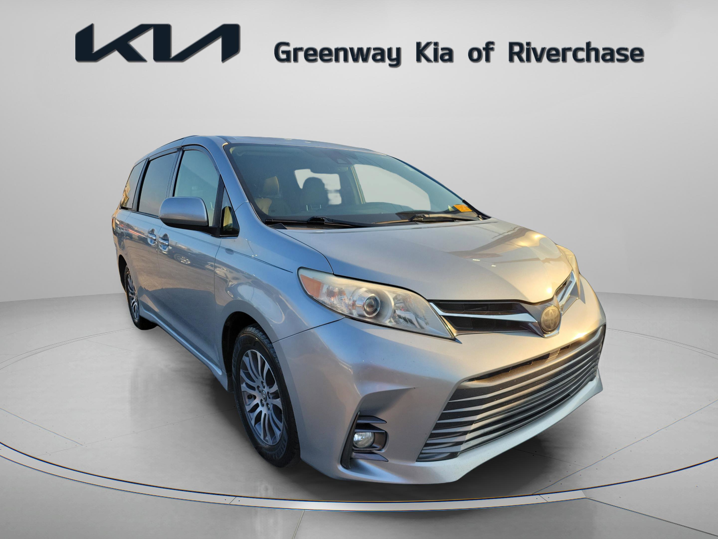 Used 2019 Toyota Sienna XLE
