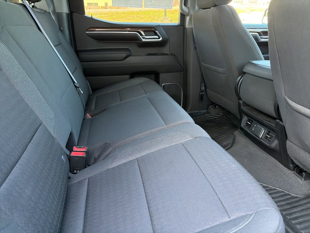 Used 2022 Chevrolet Silverado 1500 LT image 20