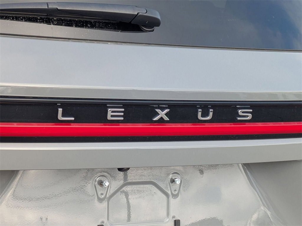 Used 2024 Lexus TX 500h AWD w/ Technology Package image 8