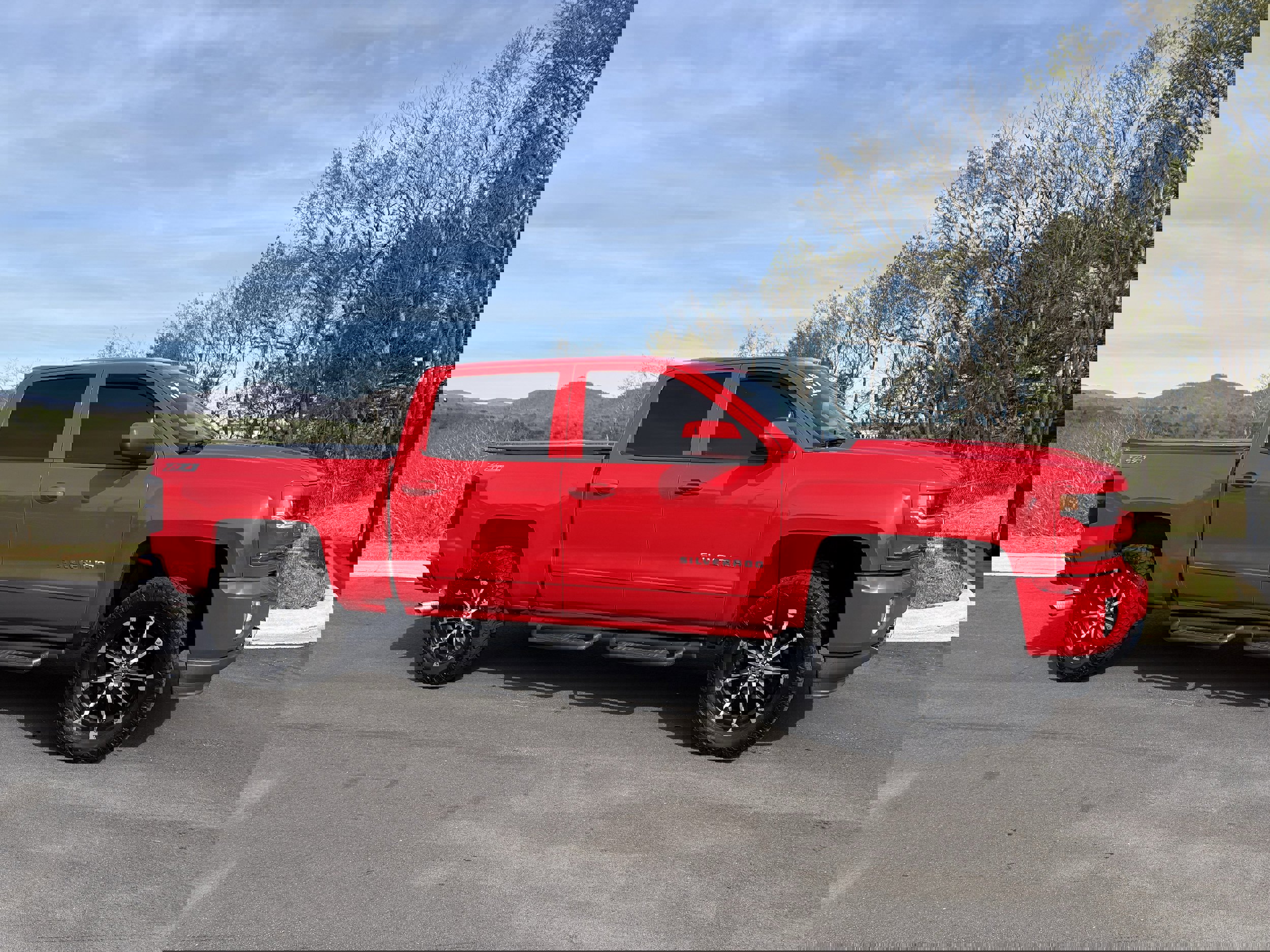 Used 2017 Chevrolet Silverado 1500 LT w/ All Star Edition AWD/4WD image 7