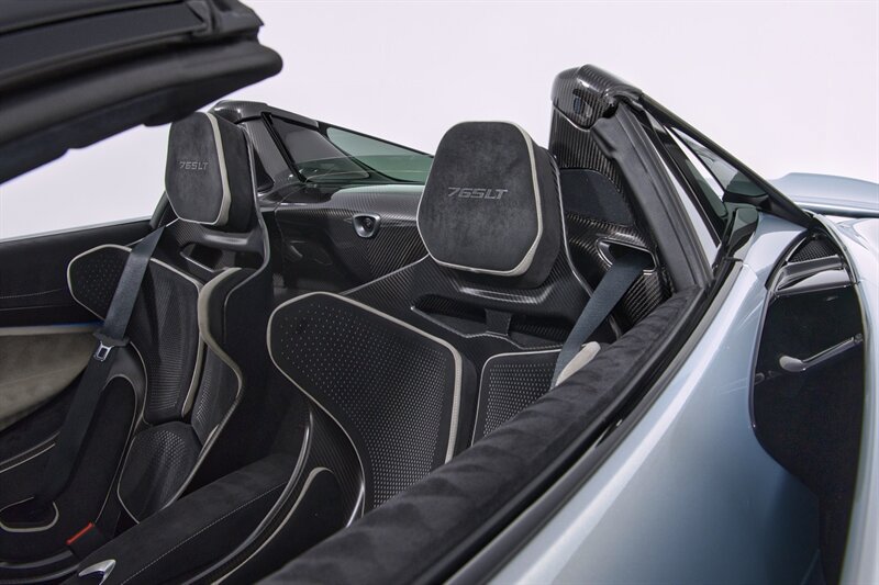 Used 2022 McLaren 765LT RWD image 22