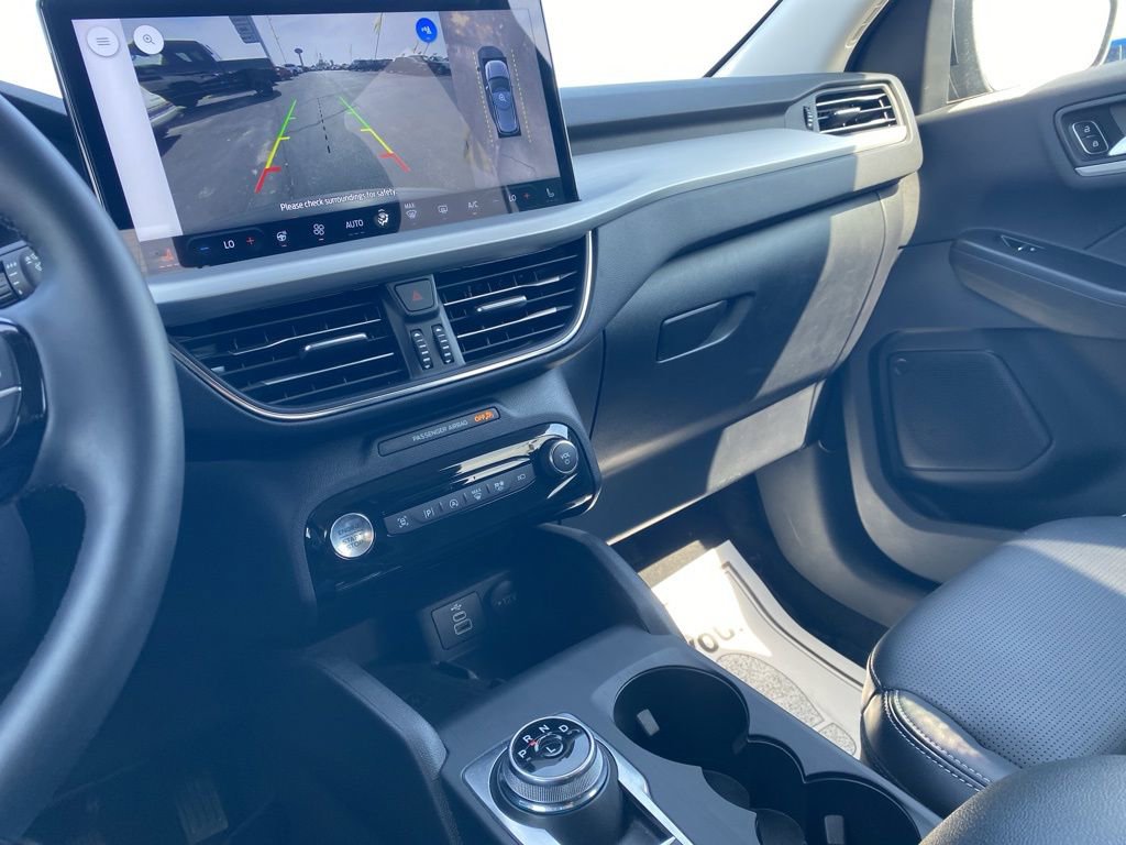 Used 2024 Ford Escape Platinum image 45