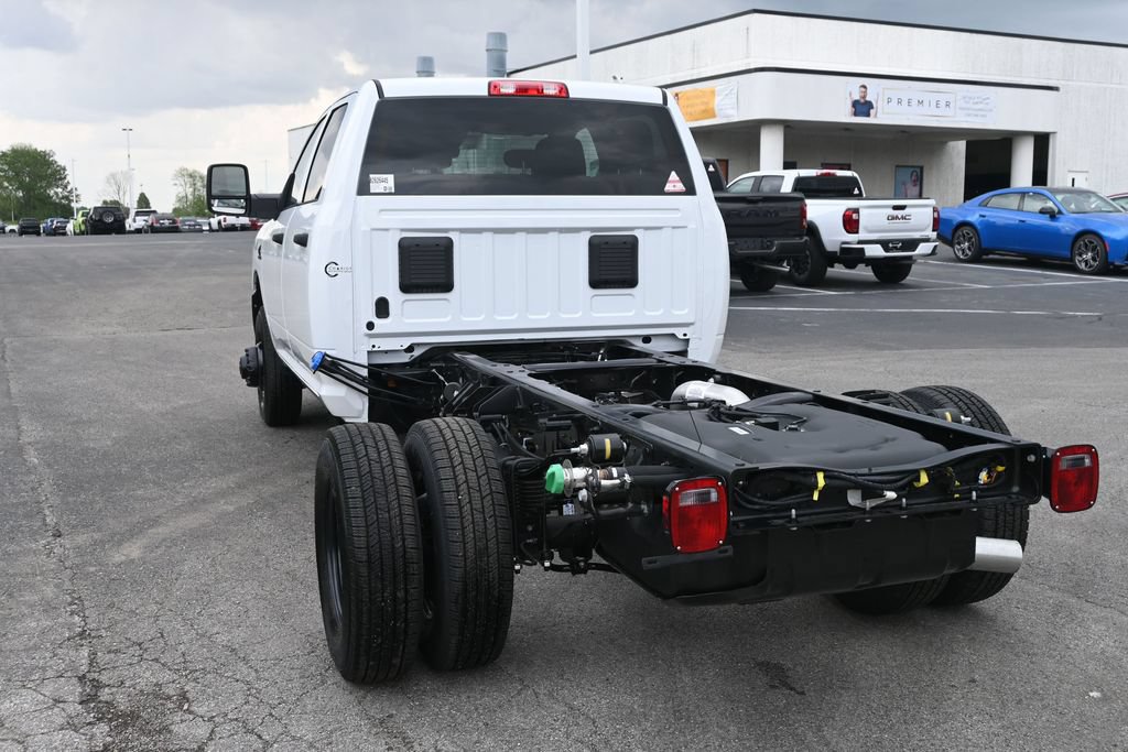 New 2026 RAM 3500 Tradesman AWD/4WD image 4
