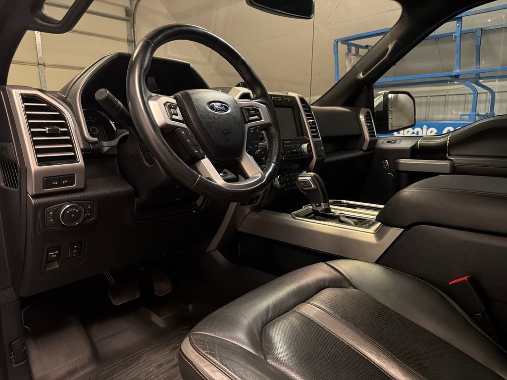 Used 2020 Ford F150 Platinum w/ Equipment Group 701A Luxury AWD/4WD image 32