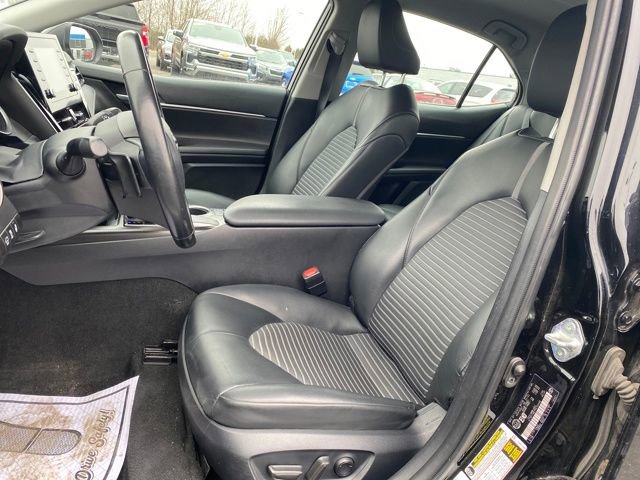 Used 2023 Toyota Camry SE image 13