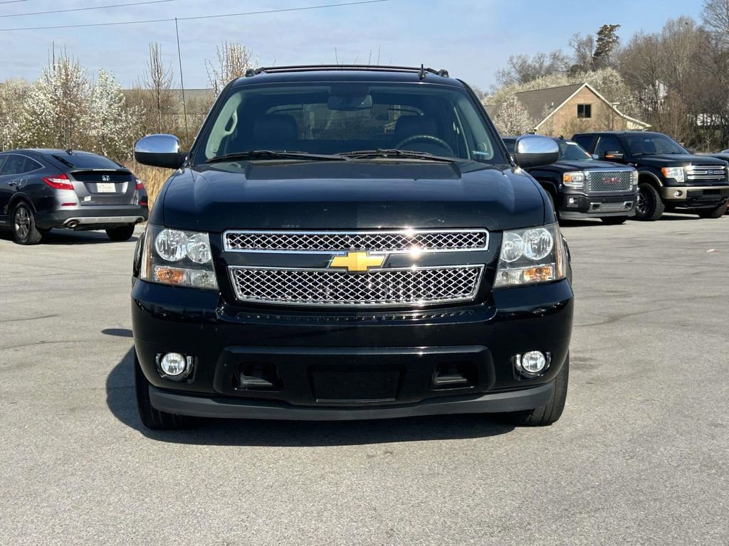 Used 2013 Chevrolet Avalanche LT w/ All-Star Edition image 8