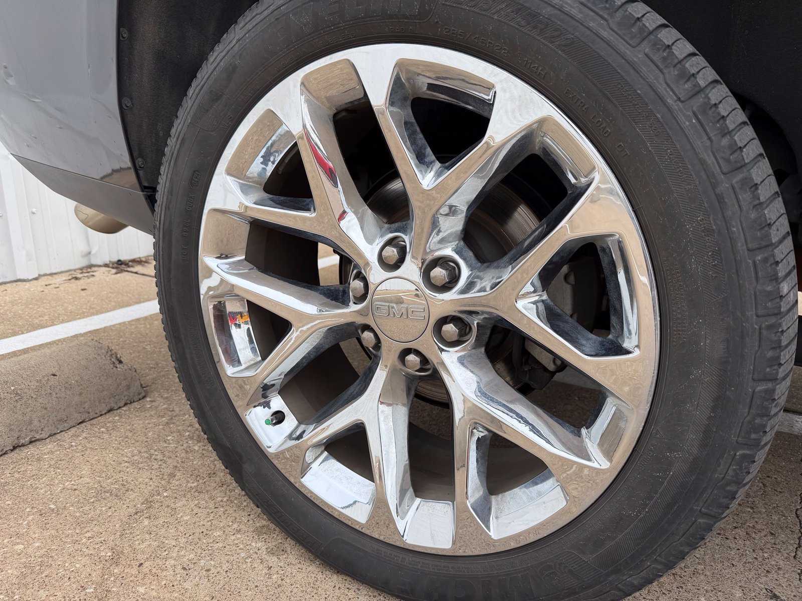 Used 2018 GMC Yukon Denali w/ Open Road Package RWD image 48