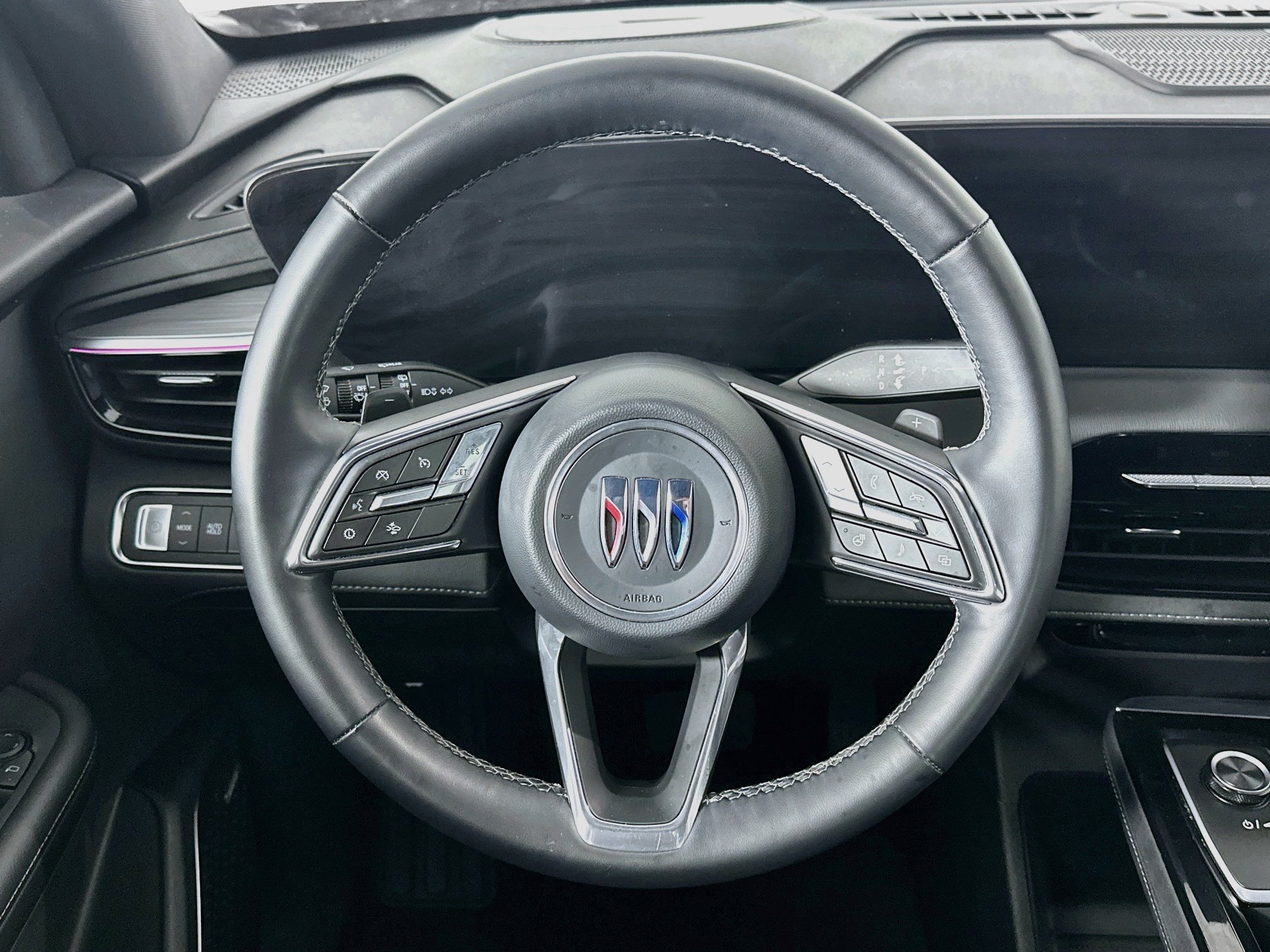 Used 2025 Buick Enclave Preferred FWD image 18