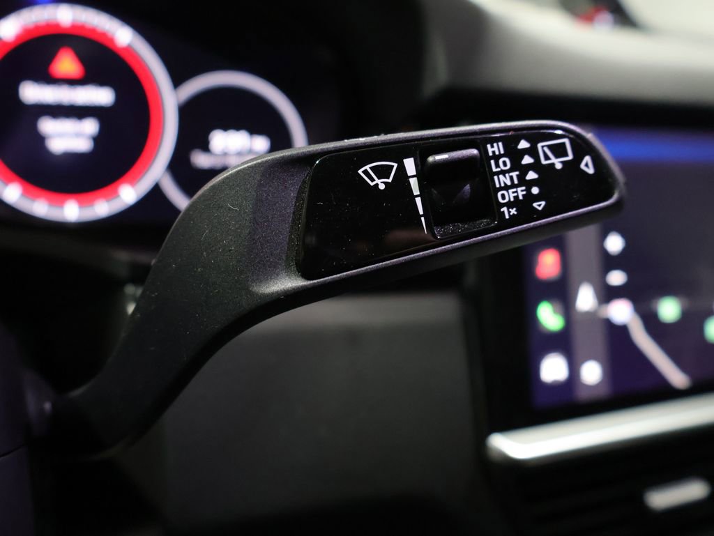 Used 2022 Porsche Cayenne Base image 39