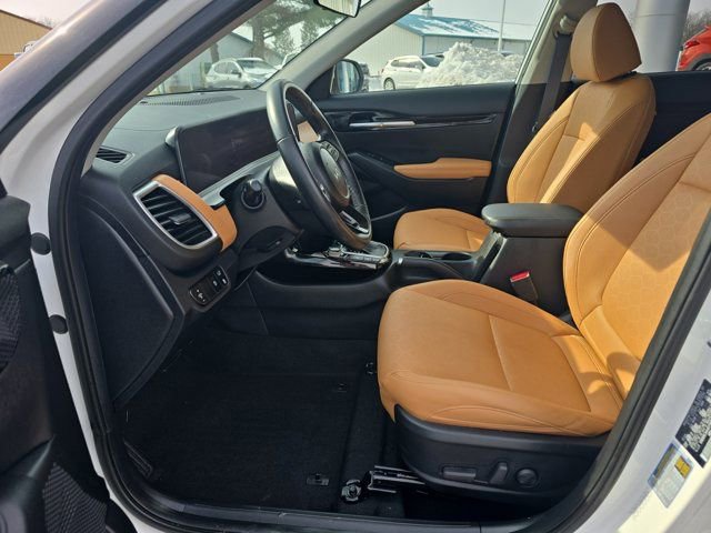 Used 2025 Kia Seltos EX w/ EX Sunroof Package image 23