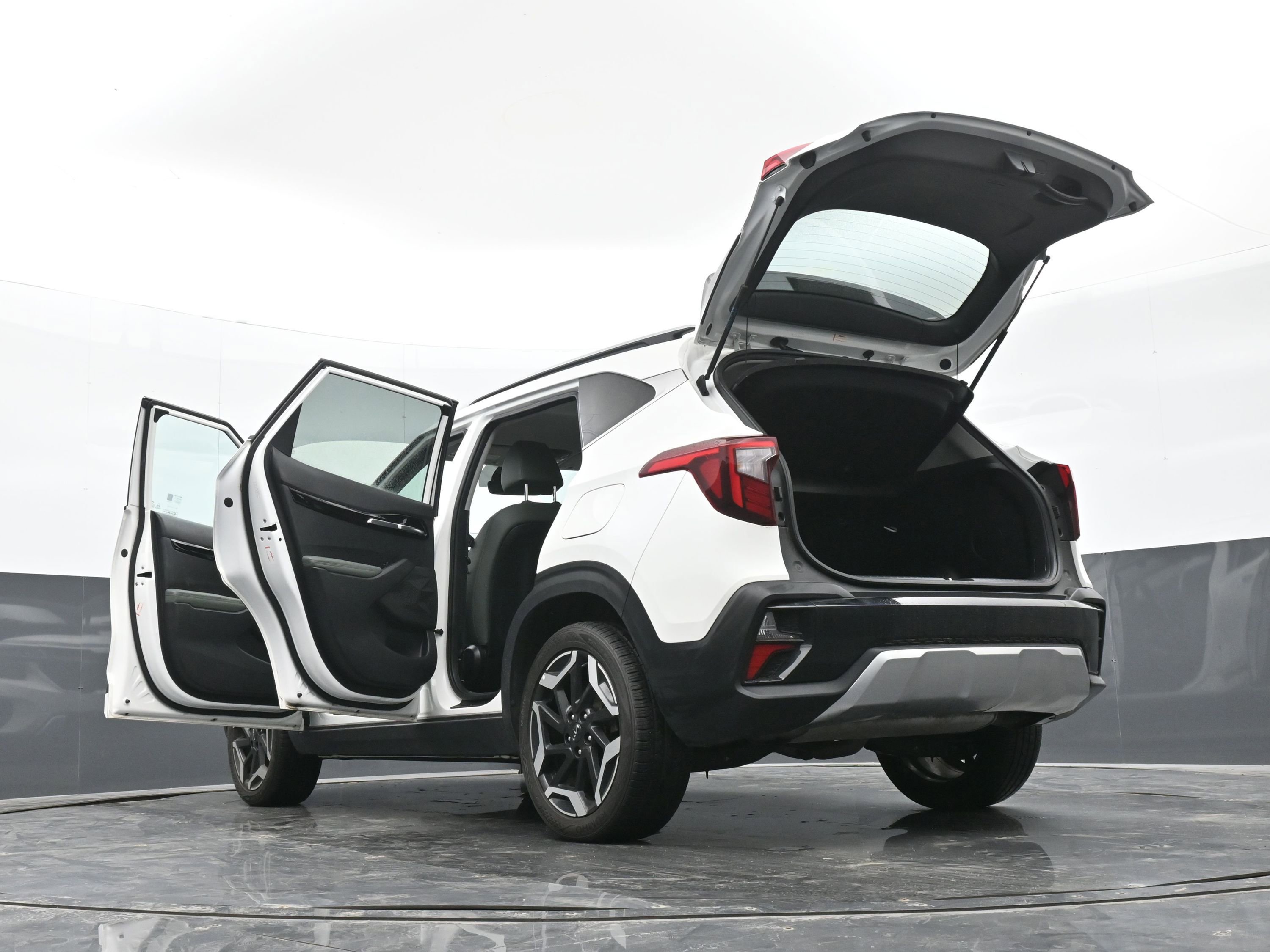 Used 2024 Kia Seltos SX image 50