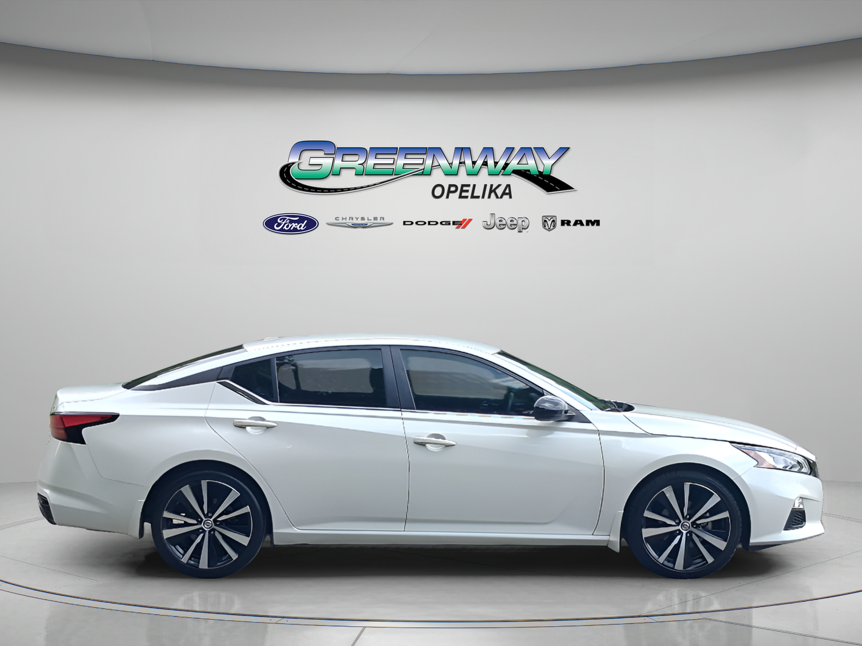 Used 2022 Nissan Altima 2.5 SR FWD image 8