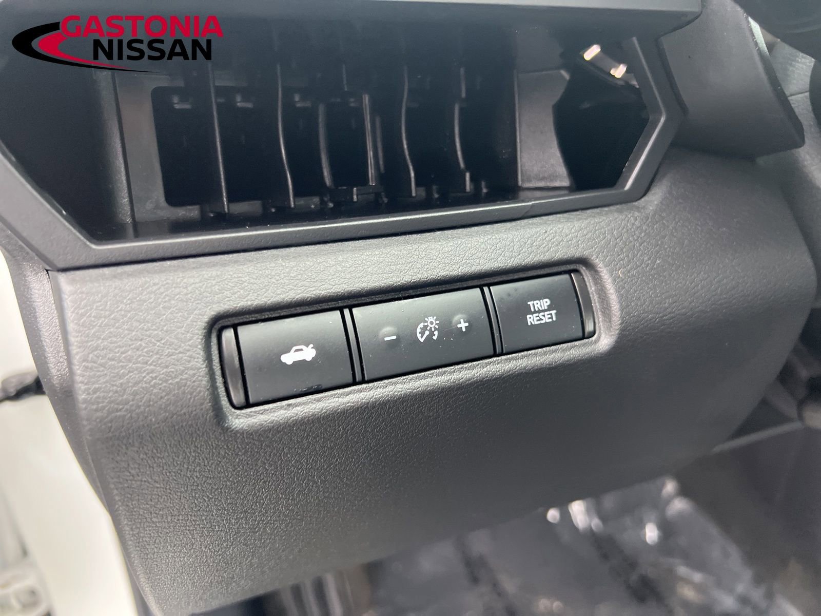 Used 2024 Nissan Altima 2.5 SV image 38