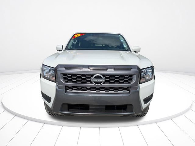 Used 2025 Nissan Frontier SV RWD image 9