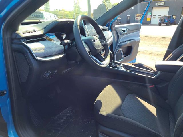 Used 2025 Jeep Compass Sport AWD/4WD image 14
