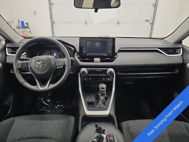 Used 2021 Toyota RAV4 XLE w/ XLE Grade Weather Package AWD/4WD image 13