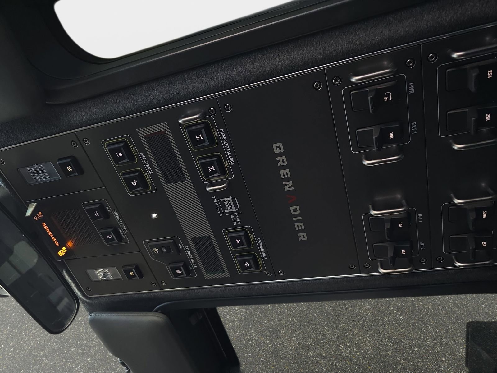 Used 2025 INEOS Grenadier AWD/4WD image 18