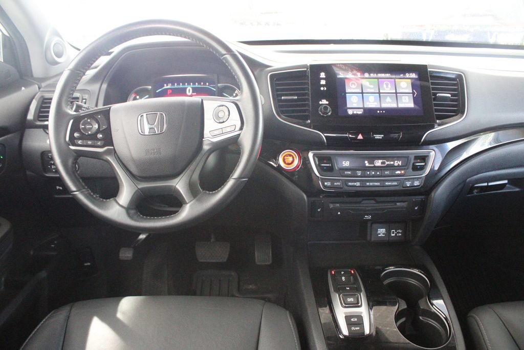 Used 2022 Honda Pilot Touring image 2