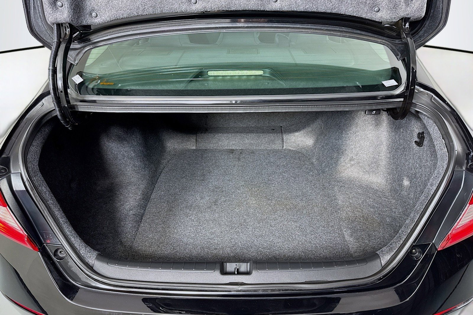 Used 2019 Honda Accord LX image 21