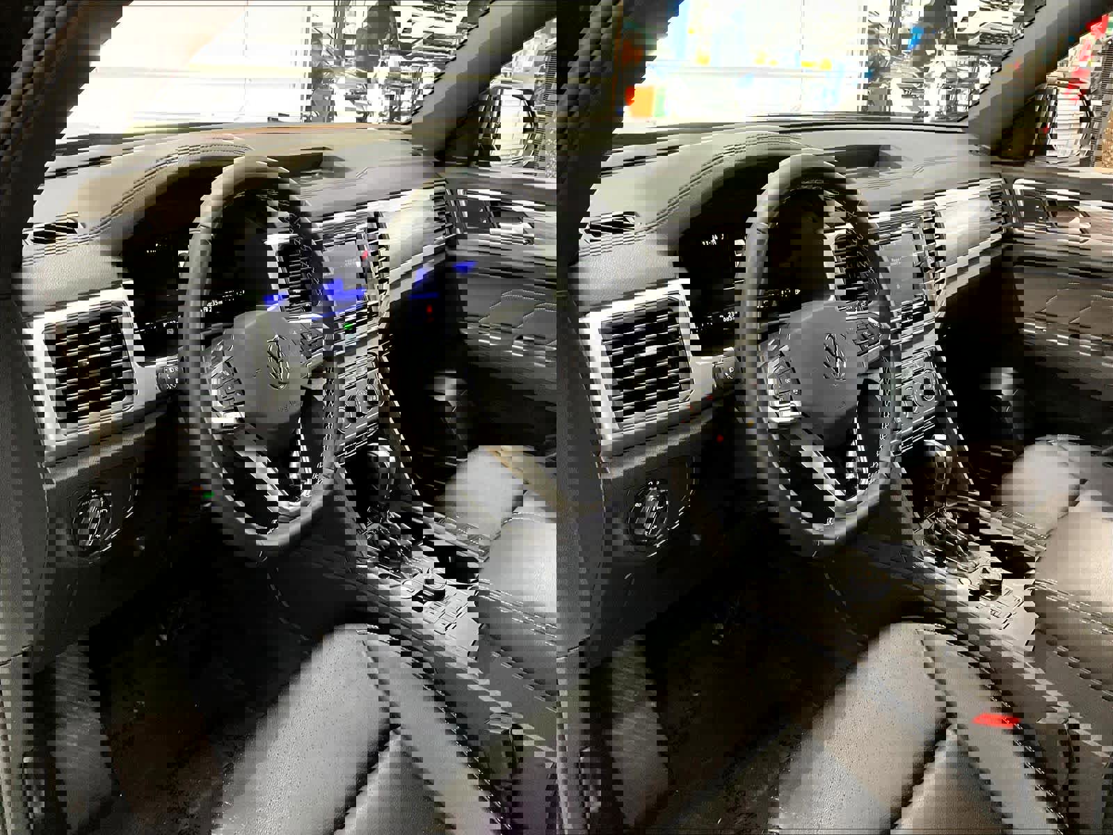 Used 2023 Volkswagen Atlas Cross Sport SE image 17