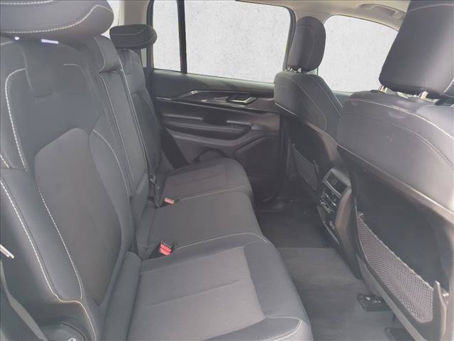 Used 2023 Jeep Grand Cherokee Laredo RWD image 21