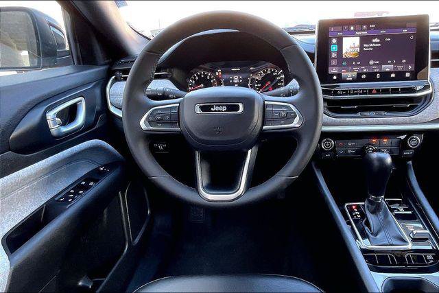 Certified 2023 Jeep Compass Latitude AWD/4WD image 4