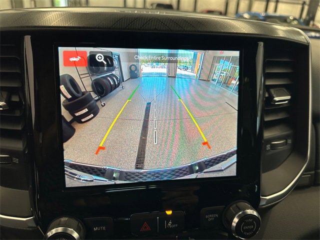 New 2026 RAM 1500 4x4 Crew Cab image 28