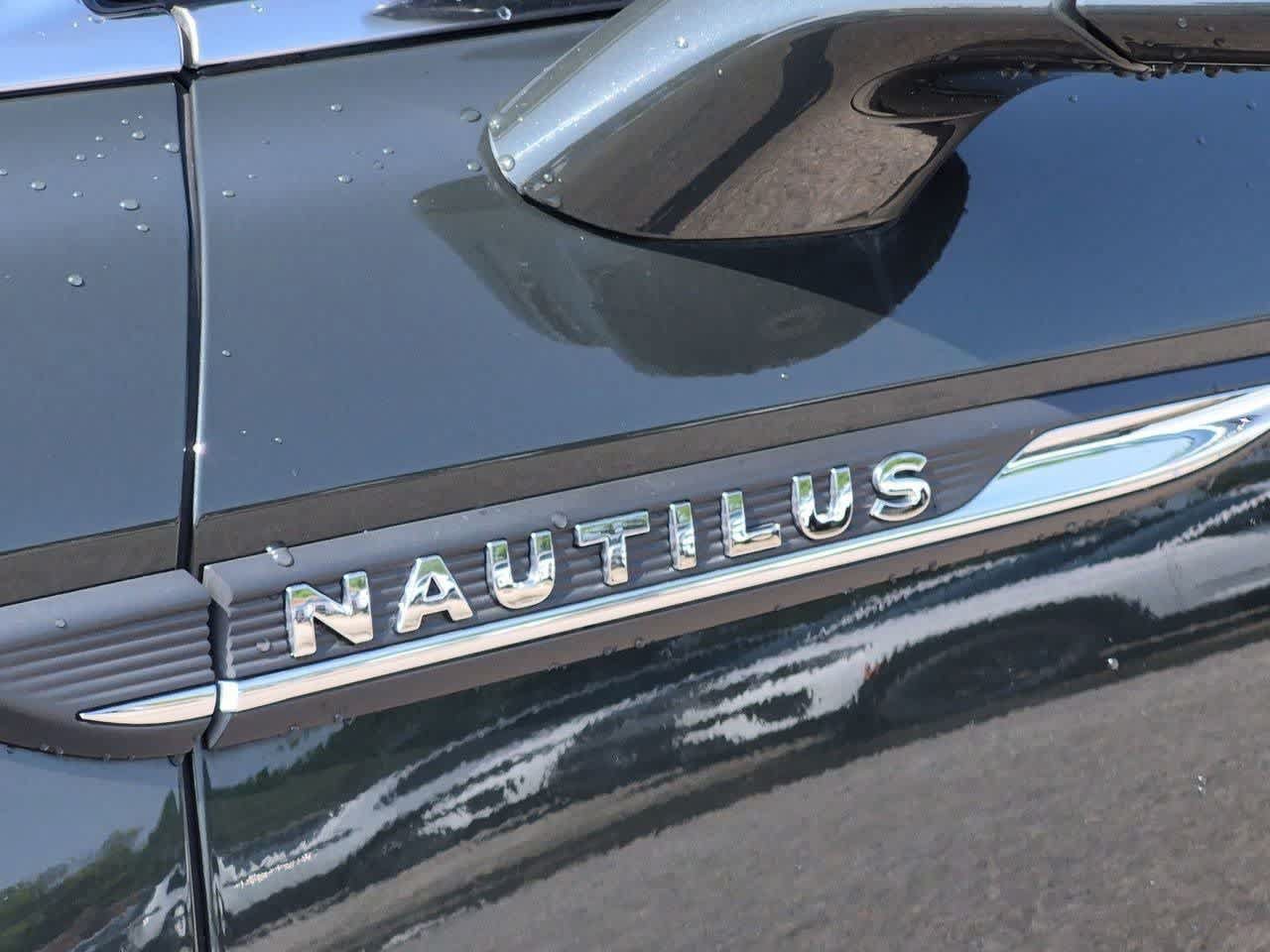 Used 2022 Lincoln Nautilus Reserve w/ Cargo Utility Package AWD/4WD image 12