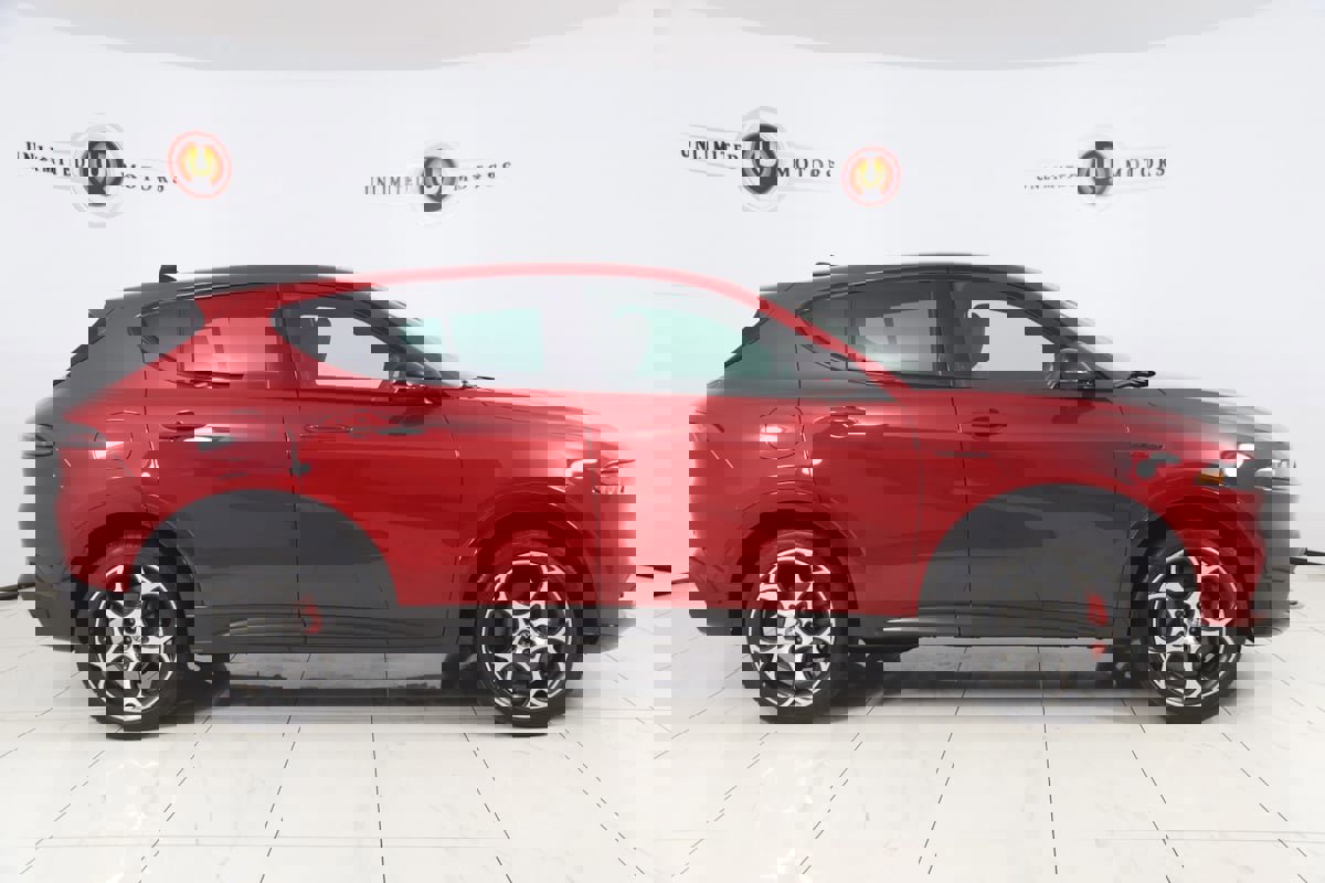 Used 2024 Alfa Romeo Tonale Veloce image 2