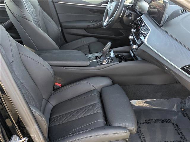 Used 2023 BMW 530i xDrive w/ Premium Package image 22