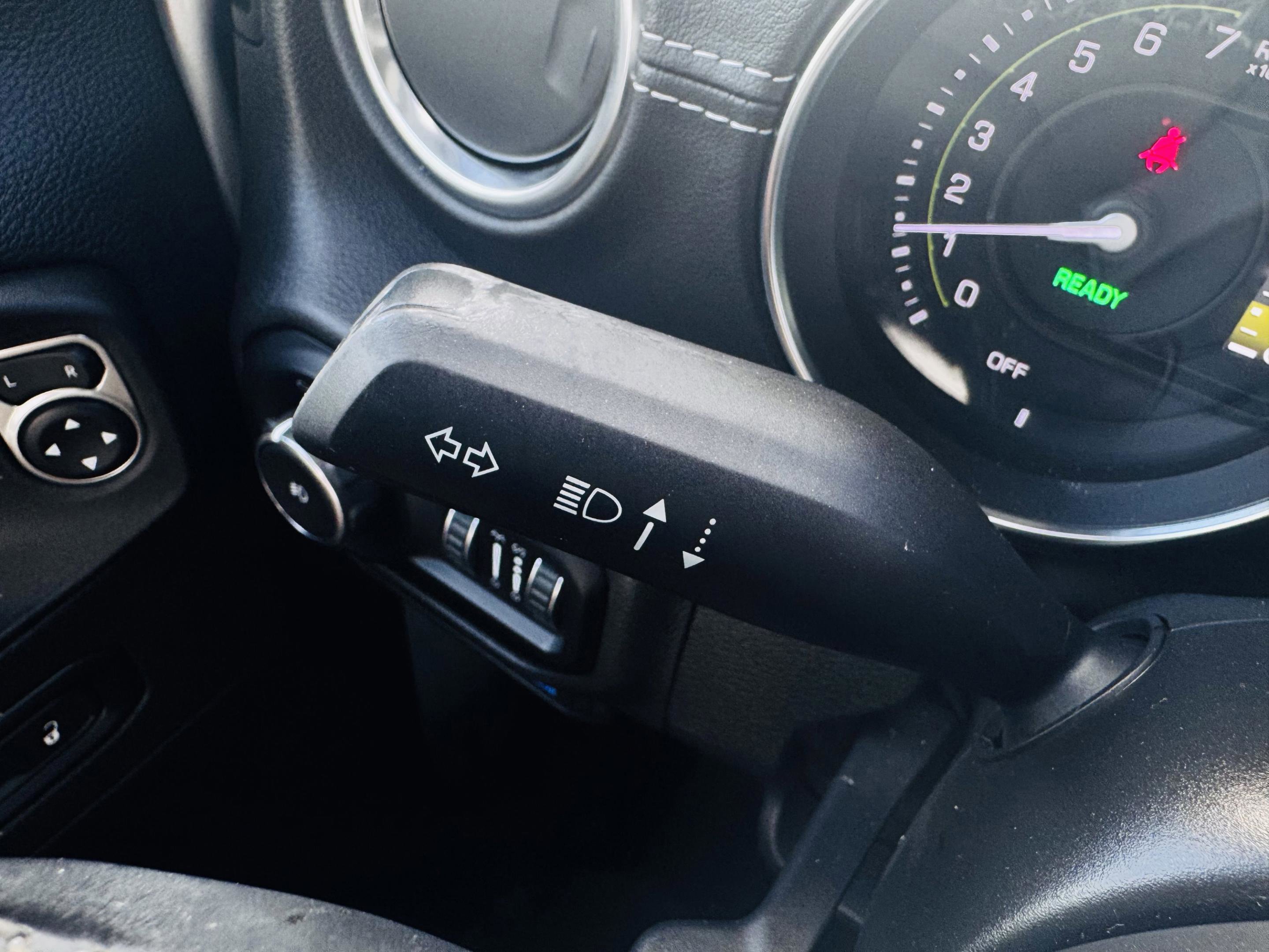 Used 2022 Jeep Wrangler Unlimited Sahara w/ Cold Weather Group image 14