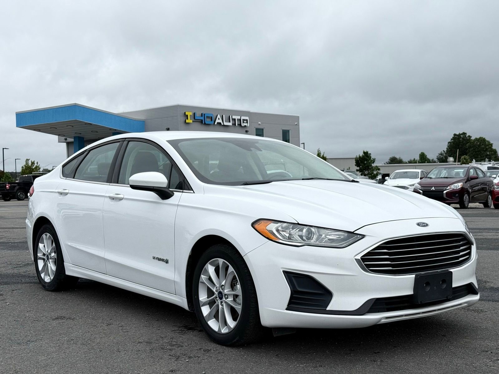 Used 2019 Ford Fusion SE FWD image 6