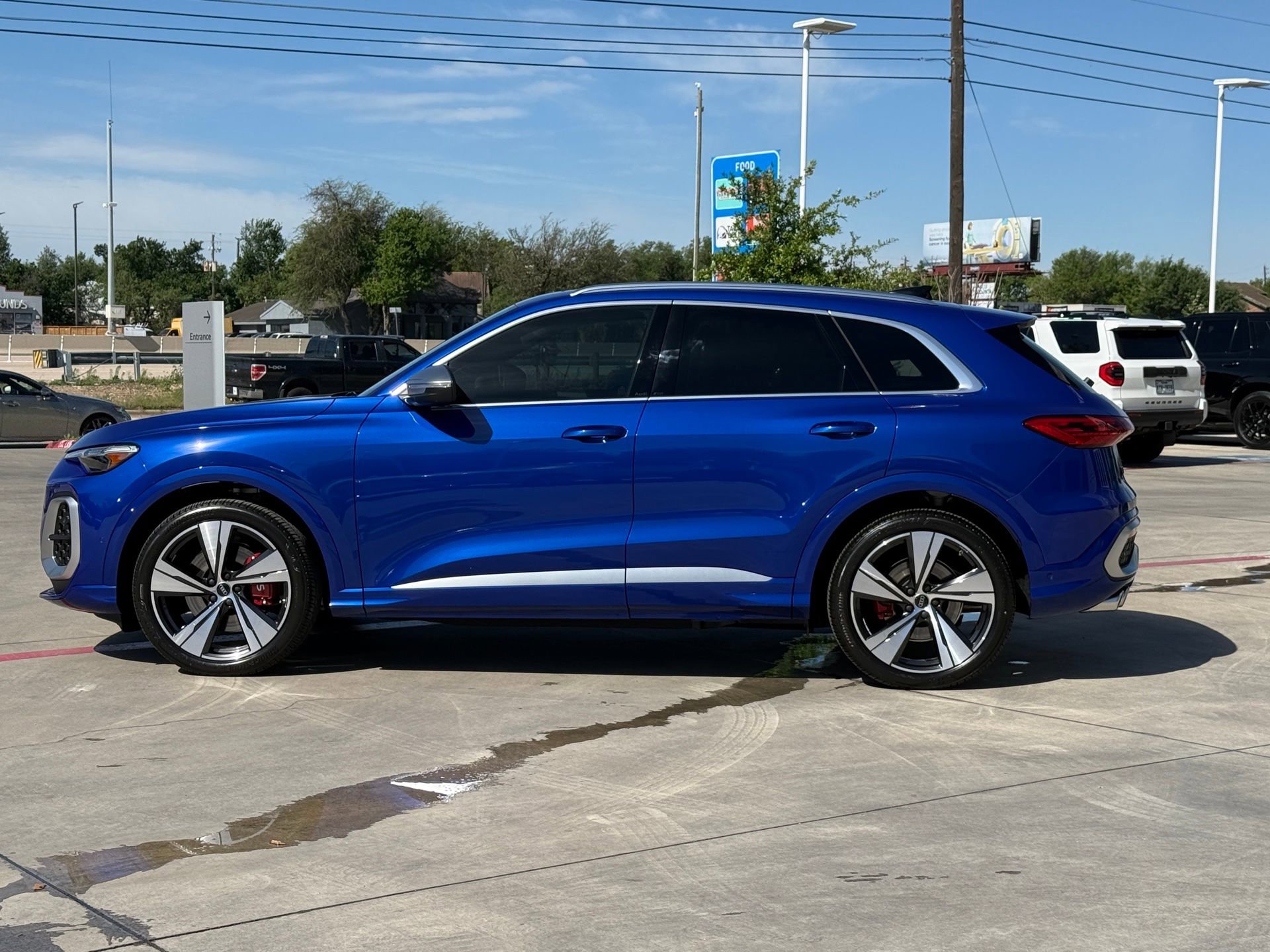 New 2026 Audi SQ5 Premium Plus image 10