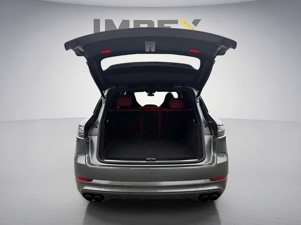 Used 2022 Porsche Cayenne Turbo AWD/4WD image 12