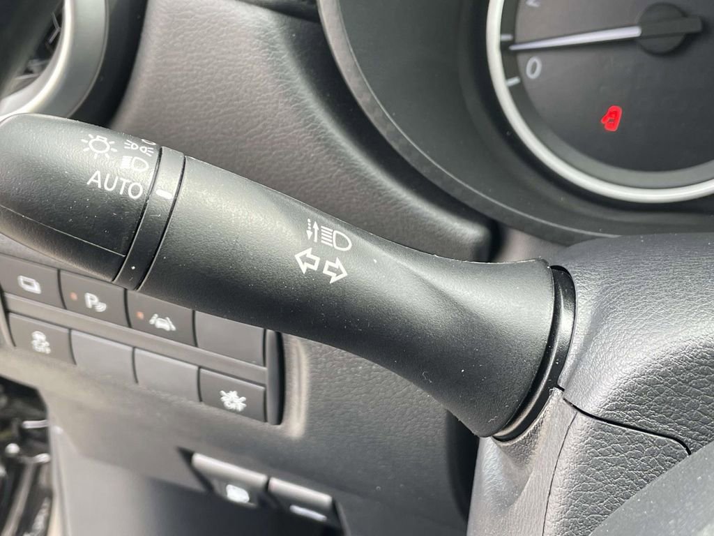 Used 2025 Nissan Versa S w/ S Plus Package image 20