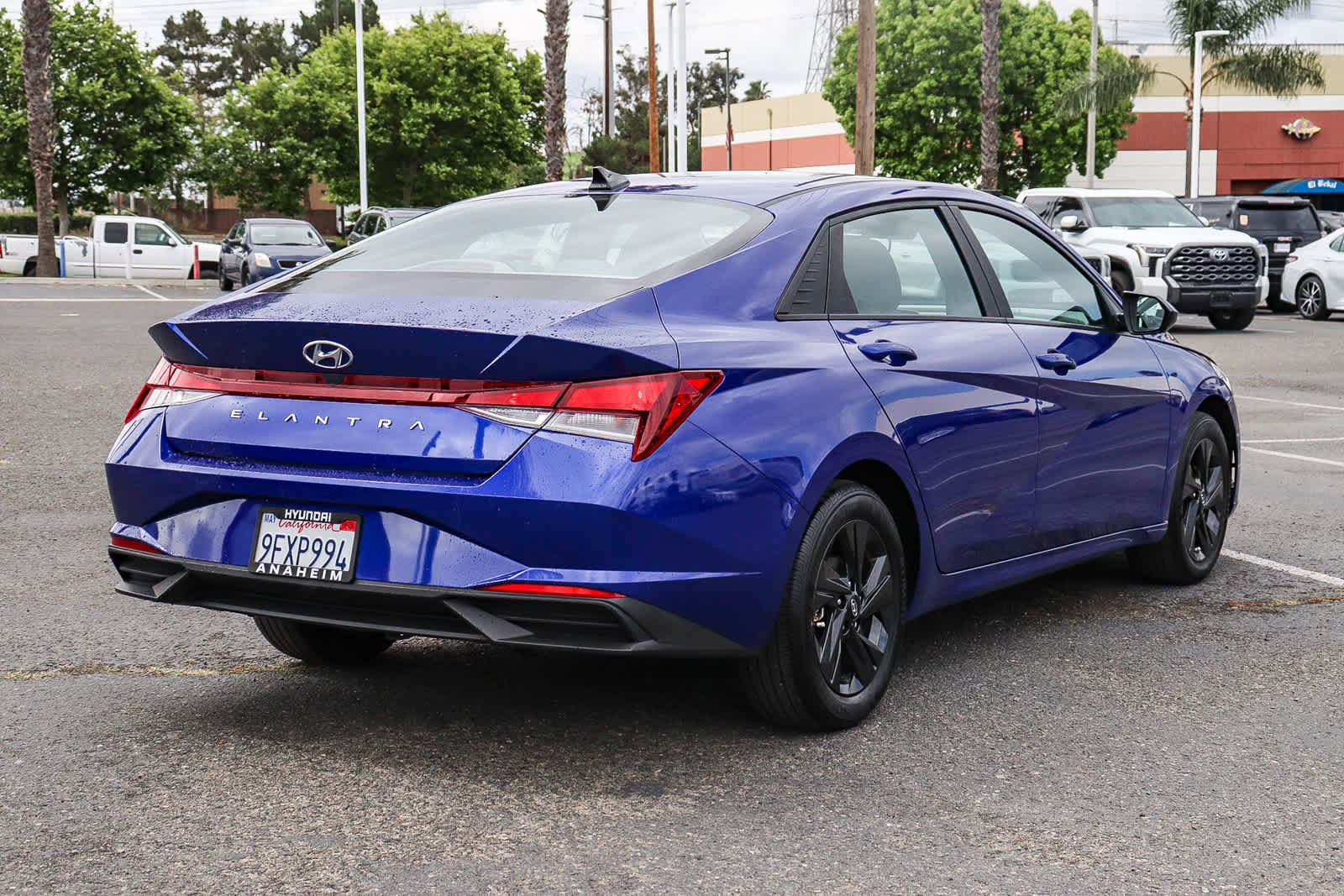 Used 2023 Hyundai Elantra SEL image 6