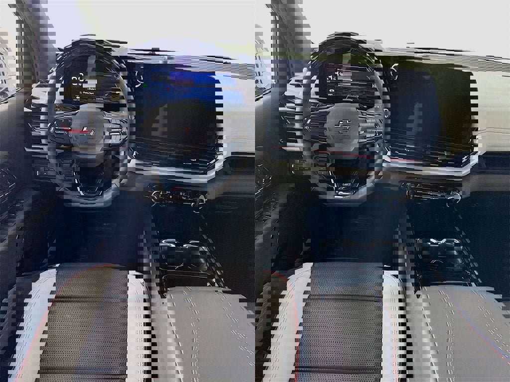 Used 2025 Chevrolet Silverado EV RST image 2