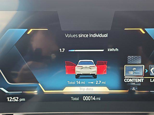 New 2026 BMW iX xDrive60 w/ Premium Package image 19