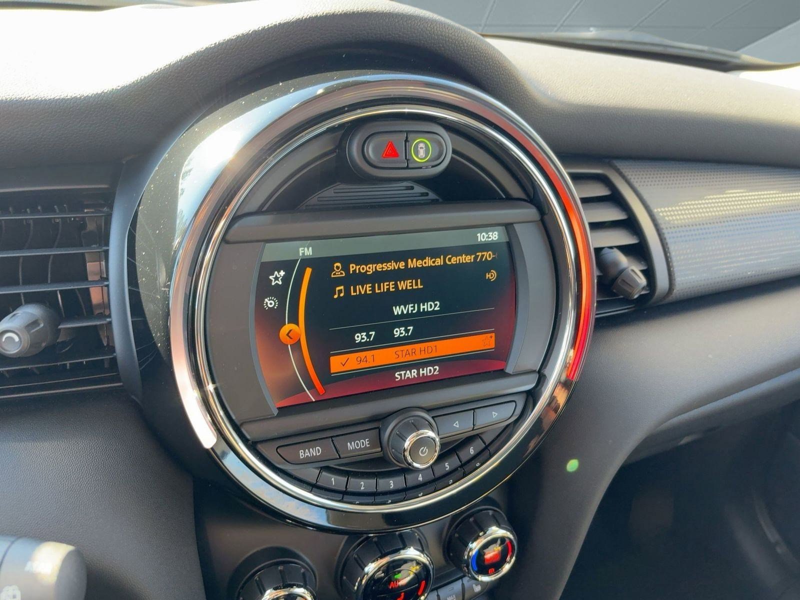 Used 2020 MINI Cooper 2-Door Hardtop w/ Storage Package image 22