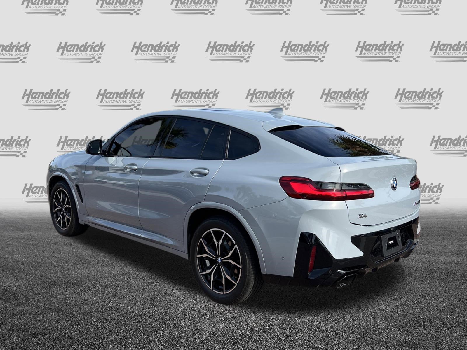 Used 2023 BMW X4 M40i w/ Premium Package image 9