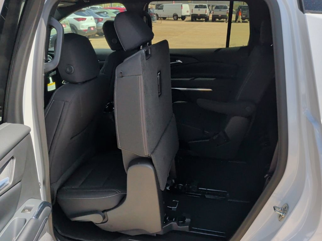 New 2027 Chevrolet Traverse LT w/ Midnight/Sport Edition FWD image 35