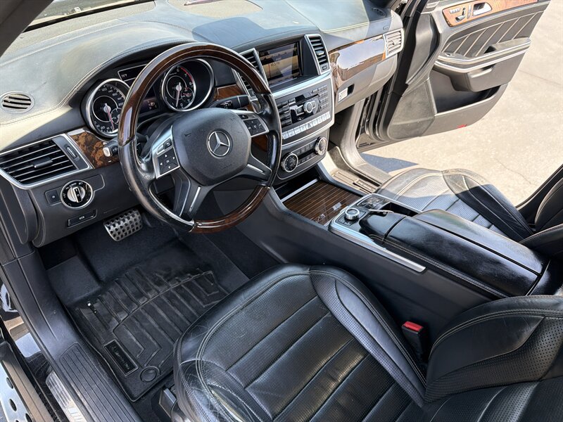 Used 2015 Mercedes-Benz GL 63 AMG 4MATIC image 19