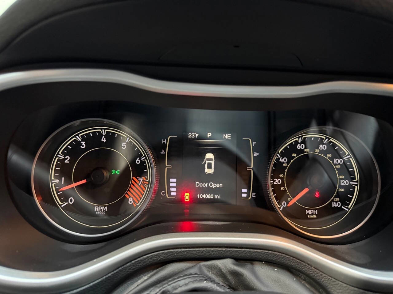 Used 2014 Jeep Cherokee Latitude w/ Comfort/Convenience Group image 25