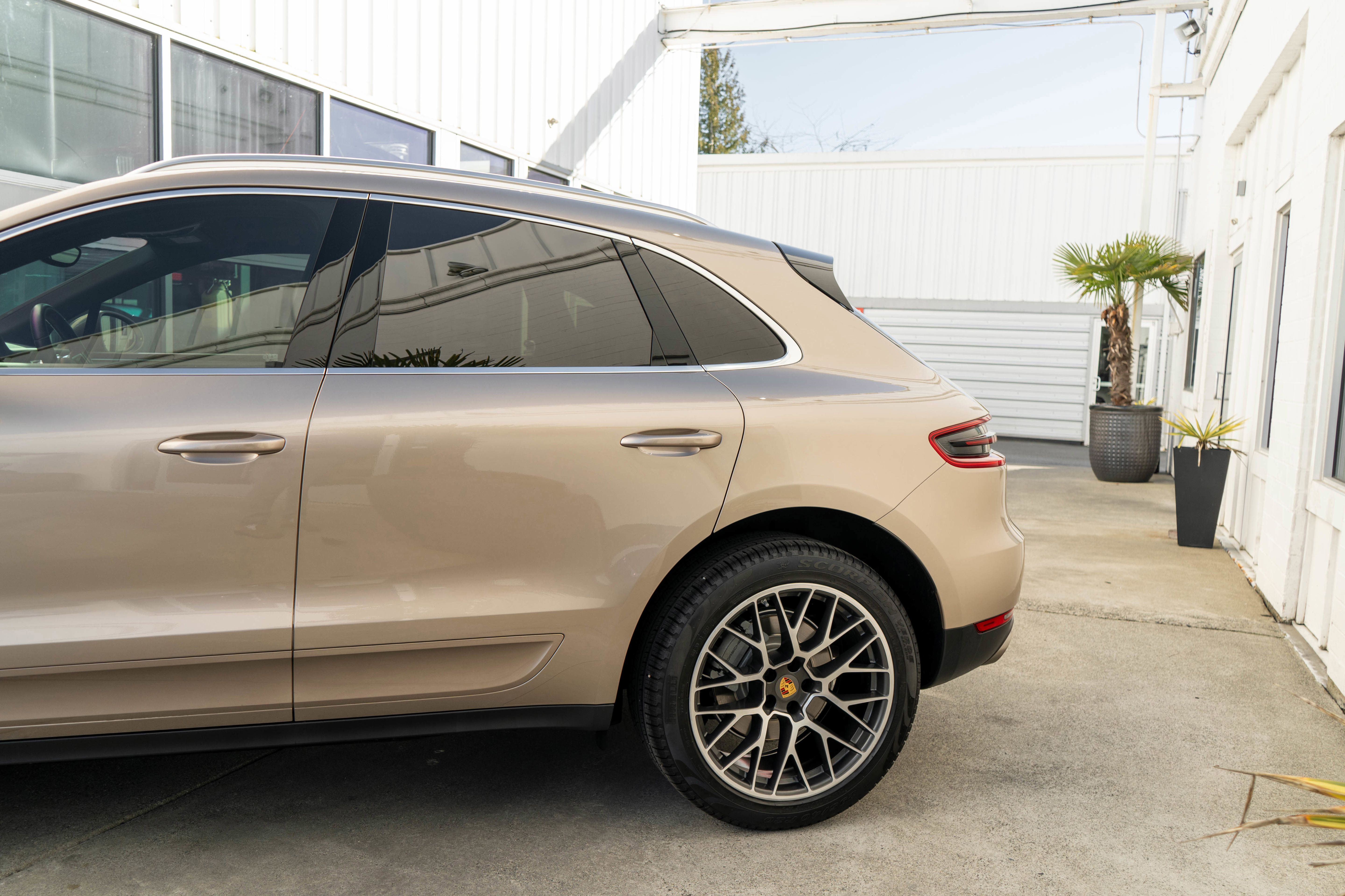Used 2017 Porsche Macan S w/ Premium Package Plus AWD/4WD image 5