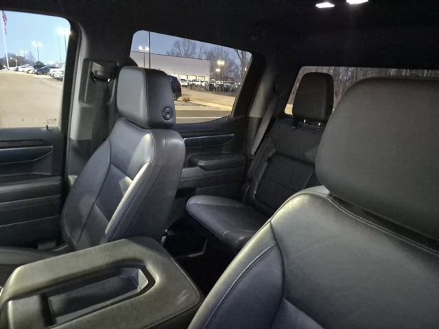 Used 2024 GMC Sierra 1500 SLT image 6