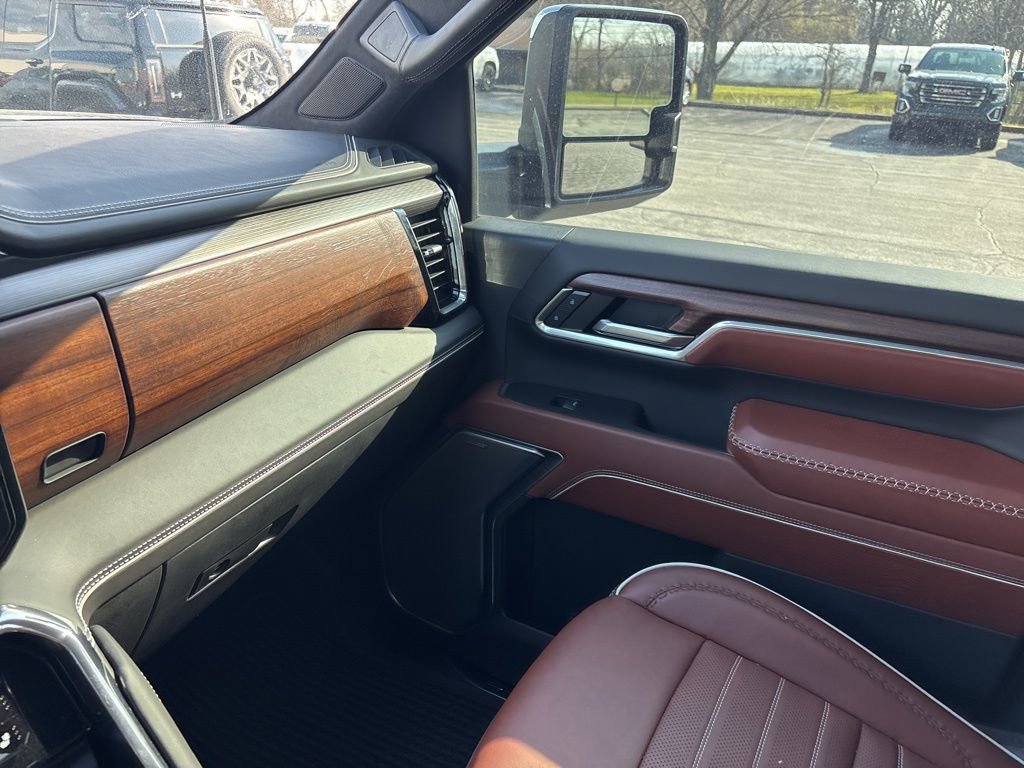 Used 2024 GMC Sierra 2500 Denali Ultimate image 27