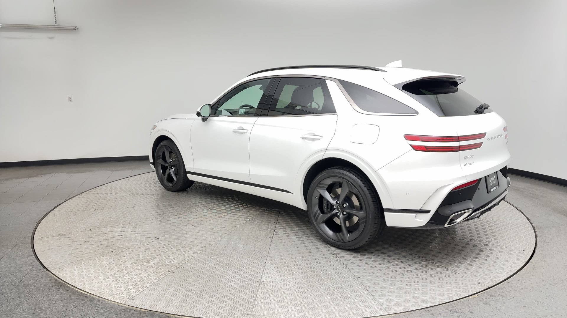 Certified 2026 Genesis GV70 3.5T Sport Prestige AWD/4WD image 4