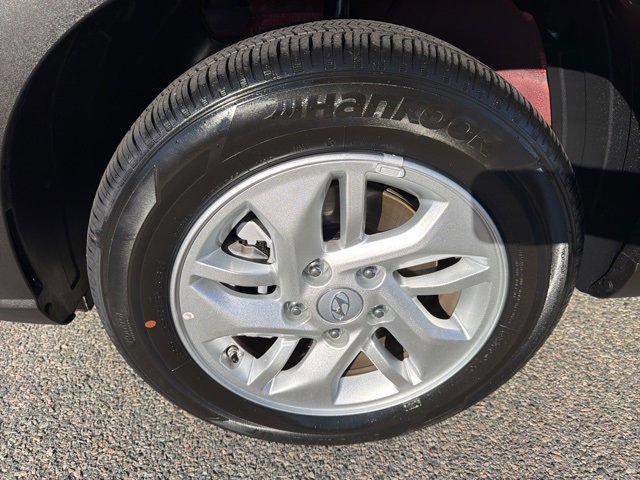 Certified 2026 Hyundai Venue SE image 34