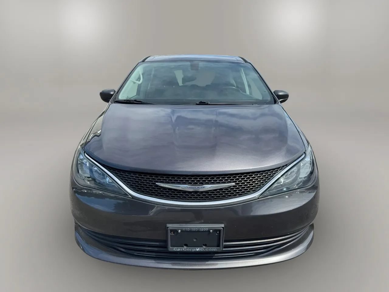Used 2017 Chrysler Pacifica LX w/ Tire & Wheel Group FWD image 3