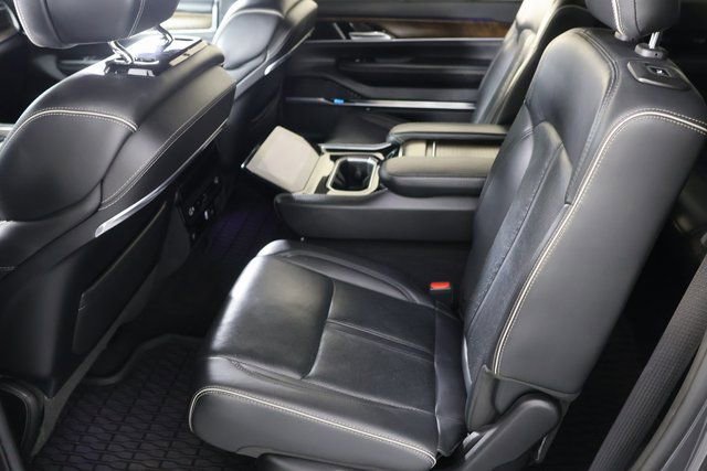 Used 2023 Jeep Grand Wagoneer Series II w/ Premium Group II image 21
